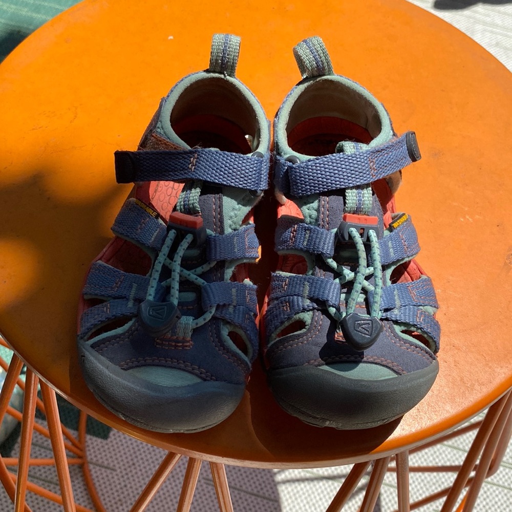 Unisex Keen toddler sandals